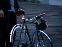 Supporto magnetico con clip VIOO per casco (luci non incluse)